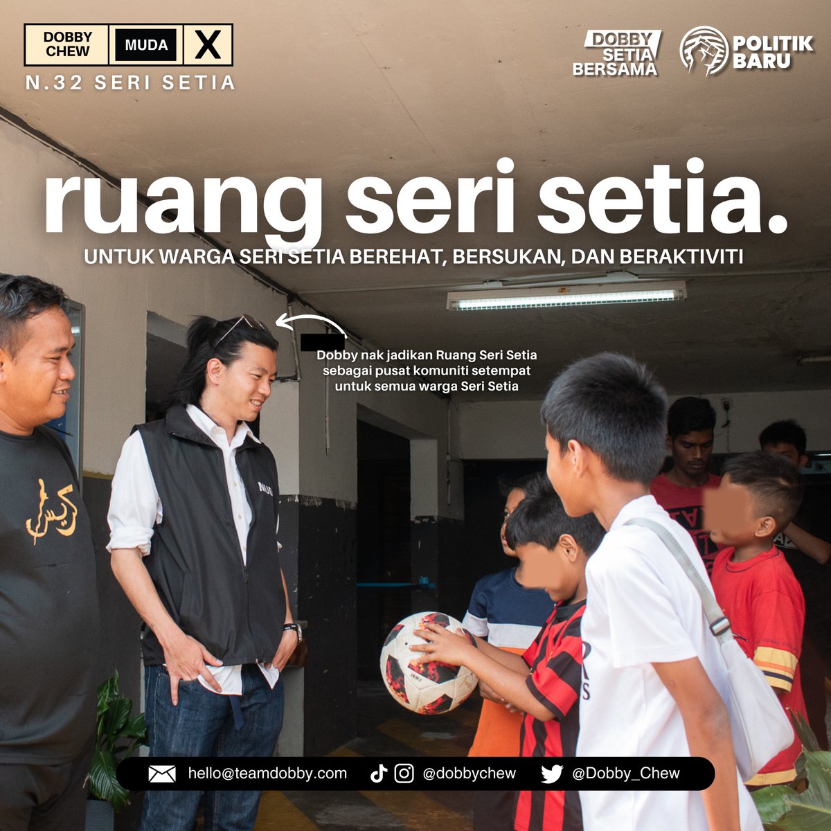 Dobby_Chew's tweet photo. Saya akan memperkenalkan Ruang Seri Setia sebagai hab komuniti setempat. Nama dia 'simple' kerana fungsi dia 'simple'. Ruang ini akan menjadi “ruang ketiga”, iaitu suatu tempat di luar rumah dan pejabat, bagi warga Seri Setia. Ia mampu menjadi tempat yang selesa dan selamat untuk semua ahli komuniti datang beriadah, berhubung dan belajar bersama. 

Untuk anak muda, ruang ini boleh digunapakai untuk berehat, meluangkan masa, dan bersukan bersama rakan-rakan. 

Bagi golongan rentan, kami akan menyediakan perkhidmatan kaunseling and menggalakkan penglibatan komuniti untuk menjaga kesihatan mental warga setempat. Ini termasuk program-program kesedaran mengenai kepentingan kesihatan mental dan langkah-langkah awal untuk menangani masalah kesihatan mental. 

Bagi golongan yang memerlukan kerja, Ruang Komuniti Seri Setia akan menjadi tempat untuk melaksanakan program-program peningkatan kemahiran dan latih semula. Ruang Seri Setia juga akan menyediakan papan buletin untuk menghubungkan perniagaan-perniagaan setempat yang memerlukan pekerja dan warga Seri Setia yang memerlukan kerja.

Hubungan sosial sesama komuniti teramat penting untuk pemerkasaan warga setempat. Bukan sekadar menggunakan apps untuk berhubung dengan komuniti dan kerajaan tetapi membina hubungan kukuh sesama komuniti kita.

Inilah tawaran saya, Dobby Chew, calon no. 2 dari parti MUDA untuk N32 Seri Setia.

#DobbySetiaBersama @partimuda