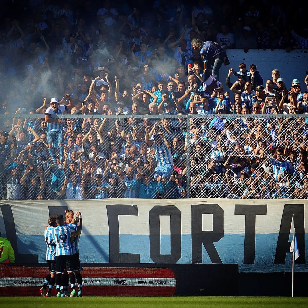RacingManiacos's tweet photo. ¡CUESTE LO QUE CUESTE, EL JUEVES TENEMOS QUE GANAR! 💙🙏 https://t.co/Irgi8fceyI