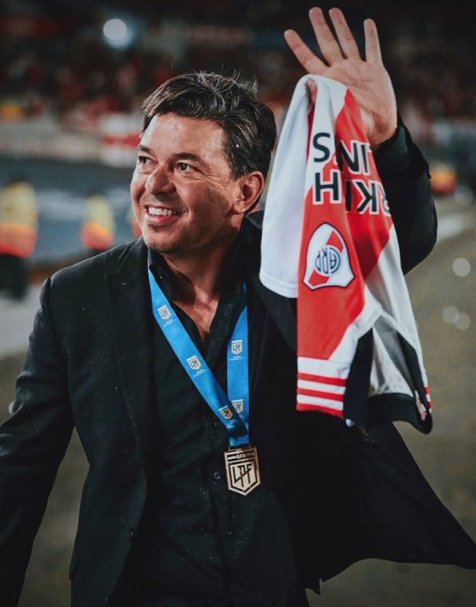 Que lejos quedó esa época donde salíamos a jugar de igual a igual en cualquier cancha, quedábamos afuera pero el rival terminaba con el orto temblando. No hay nada más difícil que vivir sin ti, Marcelo Daniel.