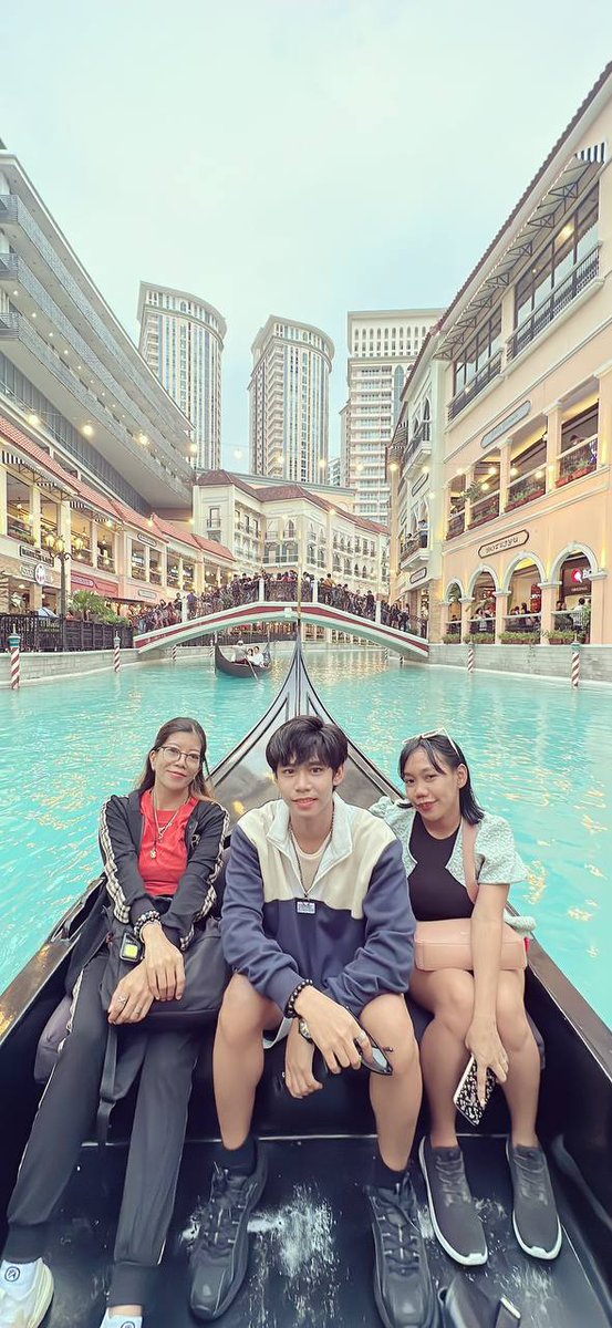 YSaclao's tweet photo. Hi @carabeo_gab gab  Parang kailan lang nakilala kita sa kumu at sumuporta  sayo sobra talaga ako nagalingan sayo nun impromptu nakakagawa ka ng lyrics habang kumakanta ka at parang kahapon lang e minessage mo ko sa messenger na maglive kana sa tiktok at kinuha ka ng dream star. https://t.co/ZqbWIsVDcH