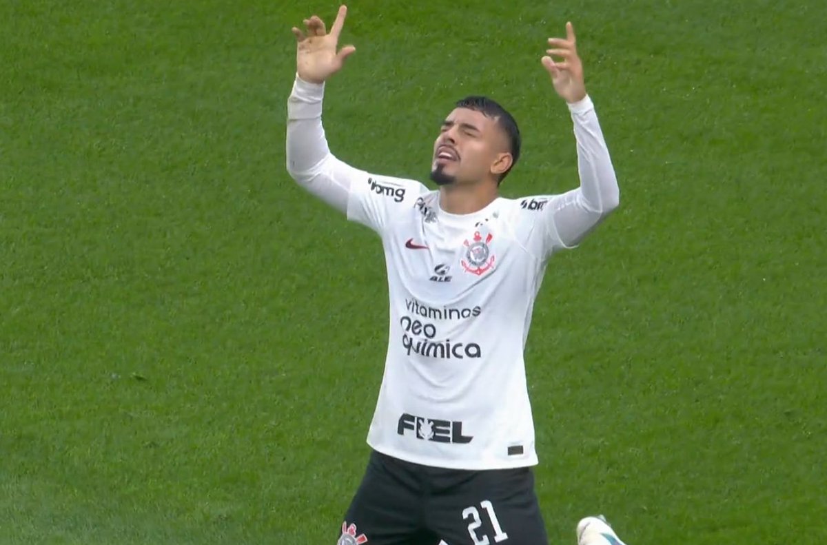 CORINTHIANS CONSEGUIU A CLASSIFICAÇÃO NA SUL-AMERICANA COM ROMERO, GIULIANO E GIL EM CAMPO E LUXEMBURGO COMO TÉCNICO A 10 JOGOS INVICTOS HAHHAHA ngm consegue explicar o esporte clube Corinthians
