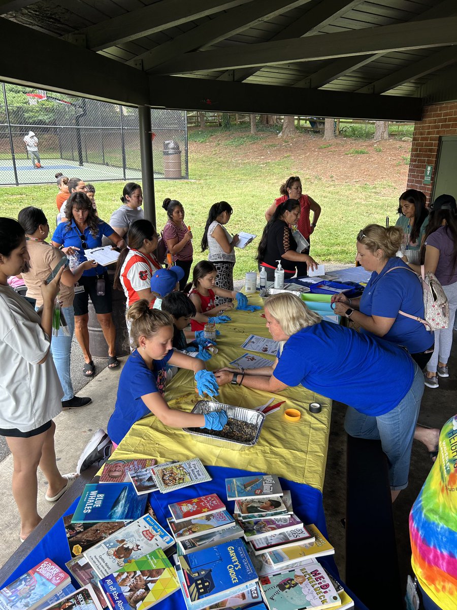 RWaves3's tweet photo. STEM fun with MPT at Stonegate Park this morning! We wrapped season 2 of our community Popsicles with the Principals series today. Thanks @FredCoLibrary, Haylee Staruk from U of Md SnapEd, @MDpublicTV , @FCPSJudyCenter and @FCPSMaryland for making this summer great! @FCPSWaverley https://t.co/coGtO7Q104