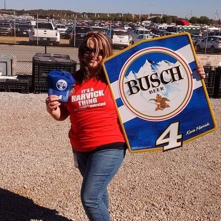 RoxanaBUD29's tweet photo. @BuschBeer @LVMotorSpeedway @NASCAR Keith &amp;I have been as 1 for 15 yrs. A pitstop wedding would complete us 
I'm a huge Harvick fan This would be perfect The only vacations we take are to  Nascar races . Our 1st one was Daytona  in 08 We go to every 500 Dega Bristol  #dreamscometrue🍻 #Buschpitstopwedding #contest https://t.co/vCgTcgLY9e
