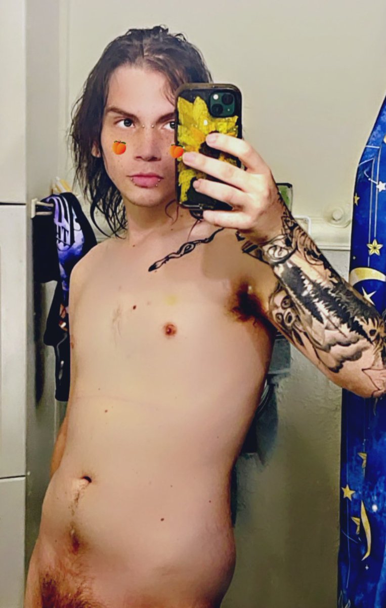 FavTattedAltBoi's tweet photo. horny af after my shower 😩
nsfwtwt freeonlyfans sellingcontent buyingcontent https://t.co/Hur1rYzMQs