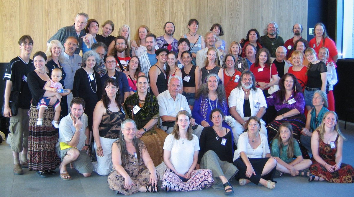 Selena_Fox's tweet photo. #Pagan #Druid #Wicca #Heathen #CUUPS #Witch #Animist & other #NatureSpirituality people will be at #2023PoWR #ParliamentoftheWorldsReligions next week in Chicago. Learn more in @thewildhunt report: https://t.co/CfOvDRiWCb Pictured here: #Pagans at 2004 #PoWR in Barcelona, Spain. https://t.co/zXe13UOdiB