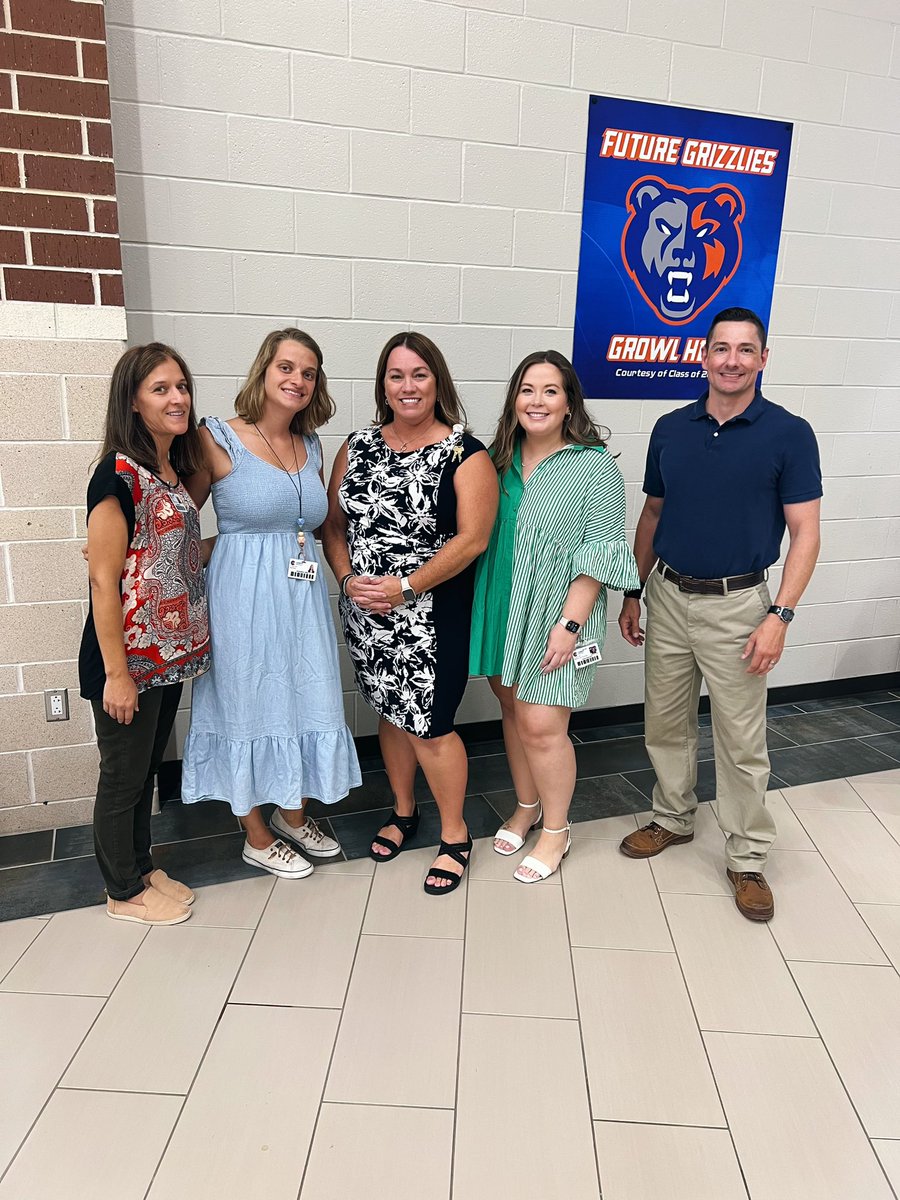 Sarah Raycroft tweet media