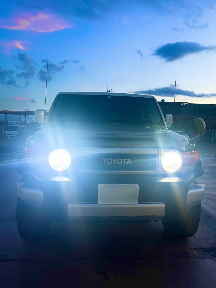 SupareeJapan's tweet photo. 驚かすほどの明るさ✨😬
"夜の闇も怖くない!最新のLEDヘッドライト搭載のFJクルーザーで、どんな未知の地でも安心して冒険を楽しもう!
#fjクルーザー
#fjcruiser
#toyota
#fj
#キャンプ
#fjc
#toyota4x4
#4x4
#トヨタ
#toyotafjcruiser
#ustoyota
#fjcampersdays2024
#toyotaoffroad
#fjlife
#fjcruisers
#hilltop4x4
#四駆
#4wd
#mtfuji
#富士山
#四駆女子と繋がりたい #offroading
#晴天
#car
#carlight
#ヘッドライト
#suparee
#supareejapan