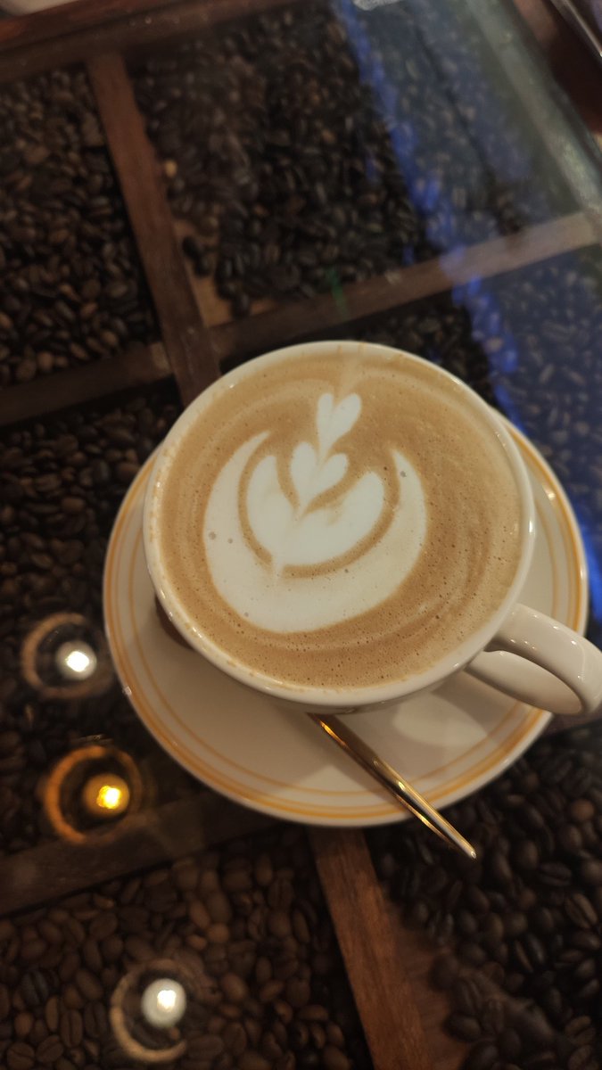 veeveeyen_8's tweet image. Coffee is the answer. Nevermind the question. 😉

#coffeeconnect #Coffee