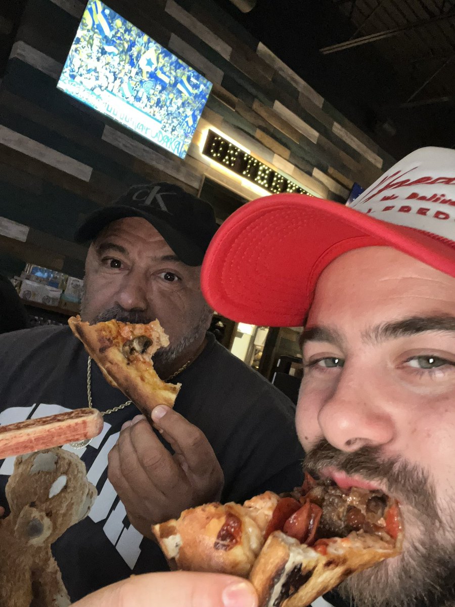 dommdeangelis's tweet photo. Howdy Houston Texas 😜 https://t.co/1vKk2Dmqtp