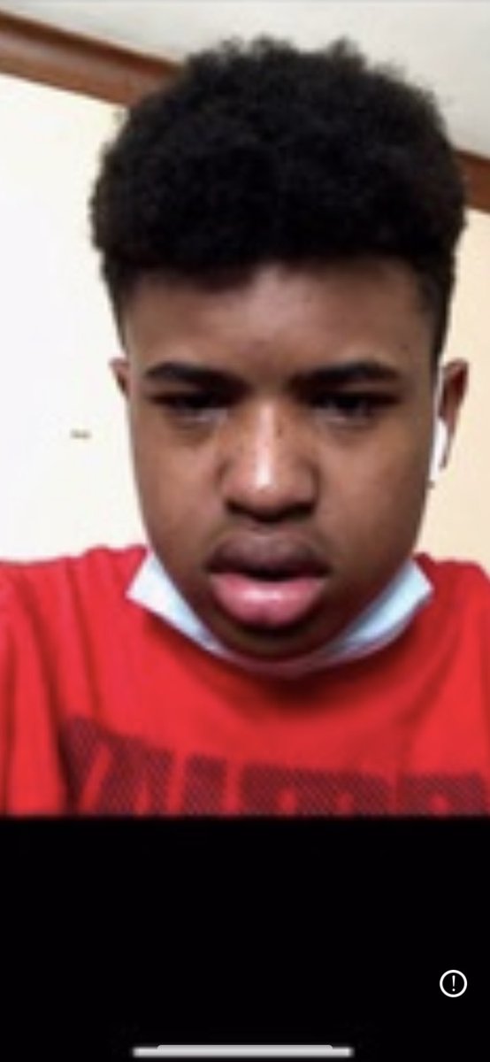 mucllx's tweet photo. y’all hoes 17/18 tryna bully a 15 year old and failed .. now eat my ass with spoon and eat them cold ass noodles like y’all hoes been doing 💋💋 https://t.co/b9hT1ffjuv