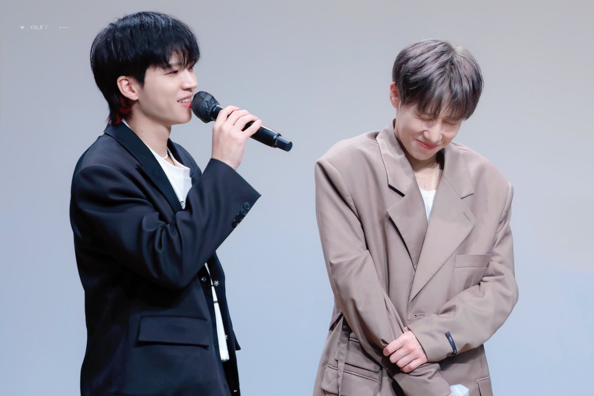 ohkyu428's tweet photo. 230608 사운드웨이브

메보즈 🖤🤎

#성규 #김성규 #남우현 #우현 #인피니트 https://t.co/1uGZjttxBu