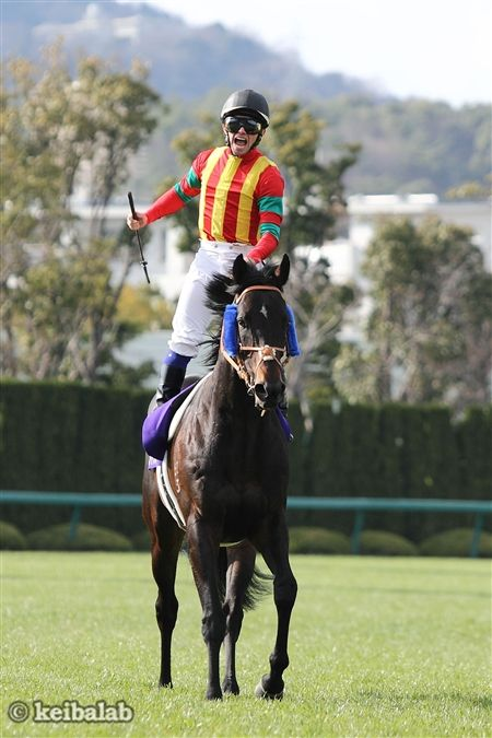 【あれから12年半】
2011年高松宮記念(阪神開催)1着
キンシャサノキセキ
U.リスポリ騎手 @umbyrispoli 
#競馬 #キンシャサノキセキ #umbyrispoli
keibalab.jp/db/jockey/0547…