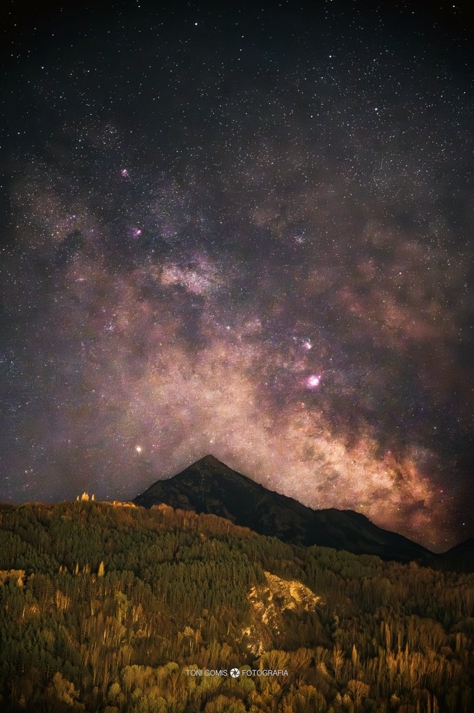 Un disparo, 5" de exposición, 70mm, F/4, #nikonZ6II <a href="/tiempobrasero/">Tutiempo</a> 
<a href="/ThePhotoHour/">#ThePhotoHour</a>
<a href="/El_Universo_Hoy/">El Universo Hoy 🧈</a> <a href="/AstroAficion/">AstroAficion</a>
<a href="/PlanetarioMad/">Planetario de Madrid</a> <a href="/astrofotografia/">Jaime Díez 🌟</a> <a href="/NatGeoEsp/">National Geographic España</a>
#Astrophotography <a href="/NikonUSA/">NikonUSA</a> #lighthouses 
#cielosESA #milkyway <a href="/esa_es/">ESA España</a> <a href="/esa/">European Space Agency</a>