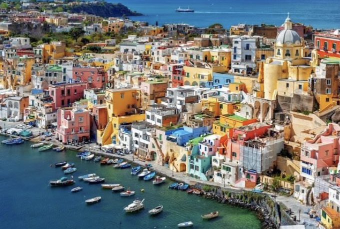 Isola di Procida 
Prenota presso la nostra agenzia, e visita  una delle tante famose #isoleitaliane 

Procida island 
Book at our agency, and visit one of the many famous
#italianislands 

amalficoast #italy #positano #amalfi #italia #campania #costieraamalfitana #ig #sorrento