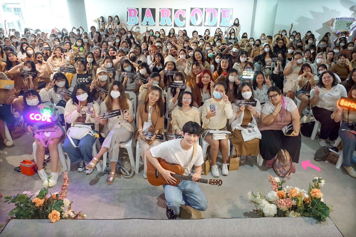punpunsakuza's tweet photo. ชอบรูปงานน้องบาร์โค๊ดจังอ่ะดูอบอุ่นดีจังเห็นแล้วใจฟูดี #BarcodeDayWithHisUnit #barcodetin @BarcodeTin https://t.co/b50mYLkzvq