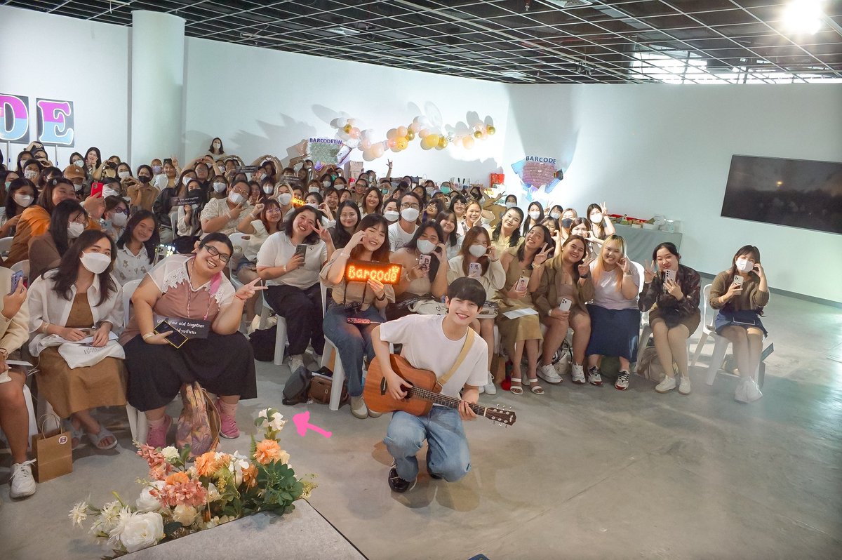 punpunsakuza's tweet photo. ชอบรูปงานน้องบาร์โค๊ดจังอ่ะดูอบอุ่นดีจังเห็นแล้วใจฟูดี #BarcodeDayWithHisUnit #barcodetin @BarcodeTin https://t.co/b50mYLkzvq