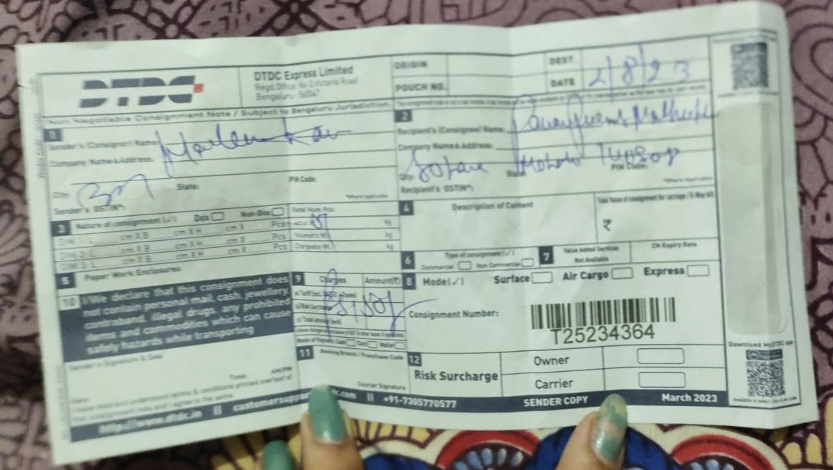 param_malhotra's tweet image. @SubhasishDTDC this is to bring to your kind notice that #dtdc I have never seen a pathetic services ever before in my life . Do you really know the meaning to Courier? If you really know the meaning of #courier than rally appreciate if you can reply to this ? #pathatic #services