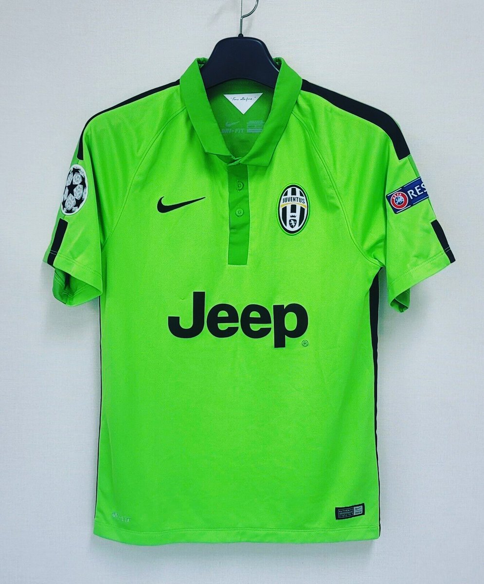 juveindonesia's tweet photo. Siapakah pemain Juventus yang terlintas pertama kali ketika melihat Jersey ini??? https://t.co/tq67Xi5HJa