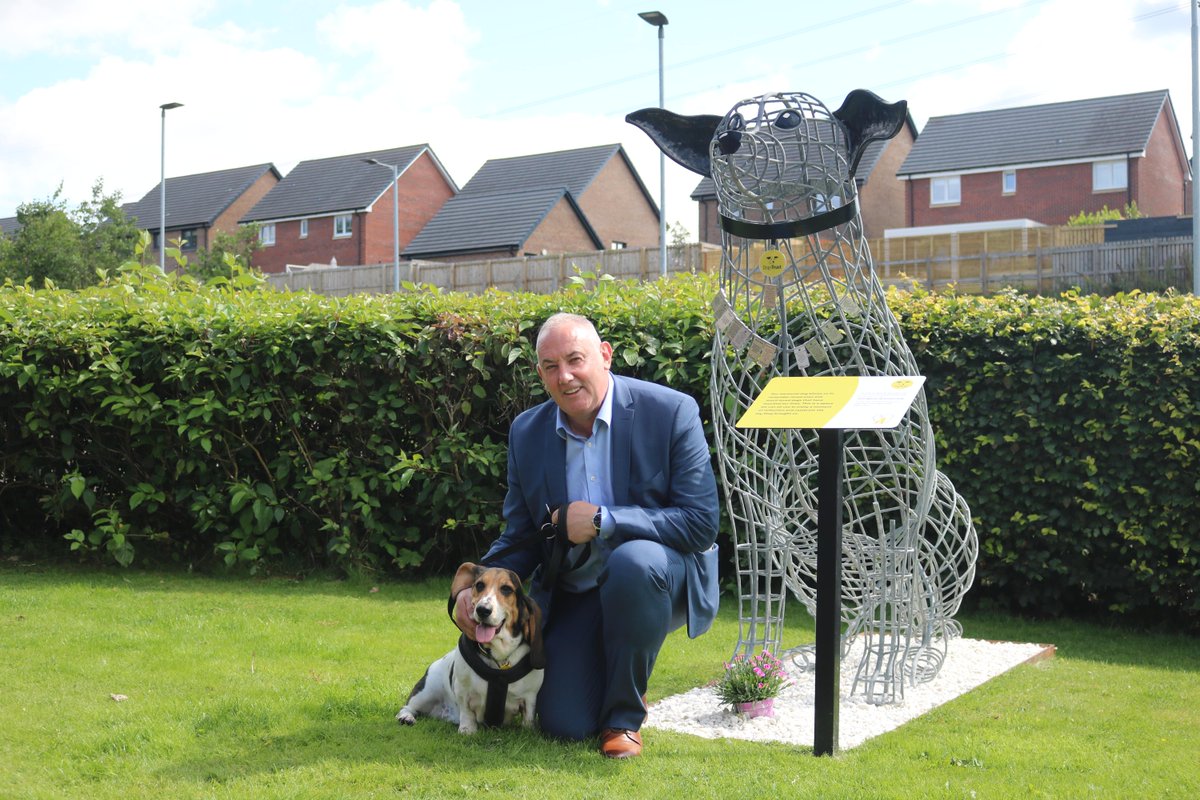 ScotGovFairer's tweet photo. Housing Minister @PaulMcLennan7 visited @DT_Glasgow to hear about its Hope Project that supports homeless people to keep pets in accommodation.
 
The Scottish Government has consulted on strengthening tenants’ rights and keeping pets as part of our New Deal for Tenants proposals. https://t.co/l3PKx9OA10
