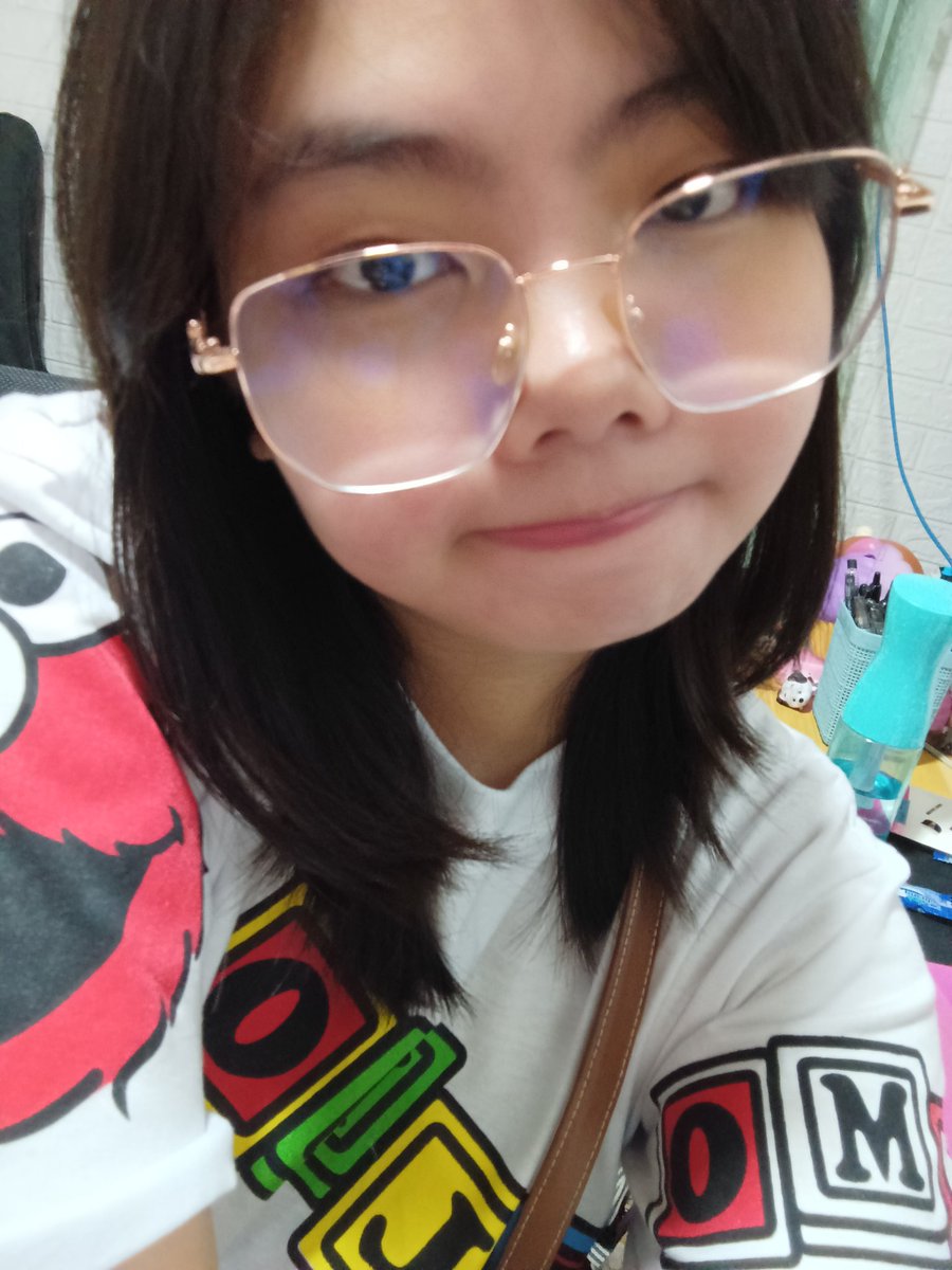 sadxera's tweet photo. girlfriend or girl that's a friend?

#anisd https://t.co/jJfyyoiJO4