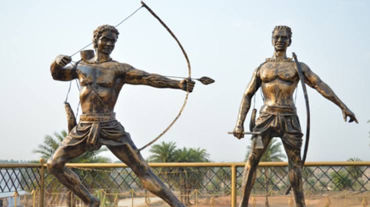 मूलनिवासी दिवस के आयोजनों के बहाने इस देश की जनजातियों से उनके अधिकार दिलाने की बड़ी बड़ी बातें की जाती हों और एक सुनियोजित तरीके से उनके अंतर्मन में सरकार के प्रति असंतोष का बीज बोने का षड्यंत्र रचा जाता है.#सभी_भारतवासी_मूलनिवासी