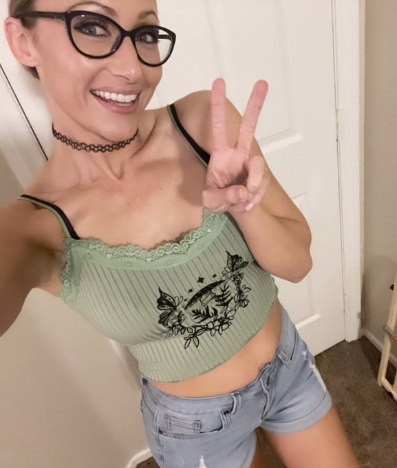 Was out late and now I can&rsquo;t sleep. Text me 😈 Stay up late with me 😏 https://t.co/1bl2JsbIv0 😘❤️ https://t