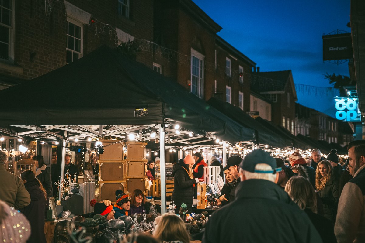 📣‼ Limited spaces for traders remaining! ‼📣

We have only a handful of spaces left at this year's market for traders. If you are looking for a space to trade, please apply NOW as spaces are allocated daily.

Apply here: knutsfordtowncouncil.gov.uk/events/christm…