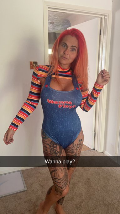 Wanna play?? Chucky outfit xx https://t.co/IDxxsaO6bf<a href="/tag/faketaxi"class="tags"><span>#faketaxi</span></a>