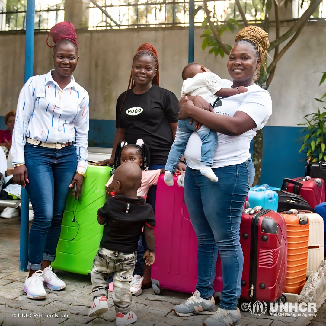 RefugeesCmr's tweet photo. With no viable solution for CAR🇨🇫 refugee sisters Stella Rolande, Petula, Tatiana &amp; their kids in Cameroon, UNHCR &amp; @CamerounOim facilitated their resettlement in France.

“I’m starting to believe again. I will be a nurse and help others, just like I was helped.” - Stella Rolande https://t.co/WHx4kkRpNd