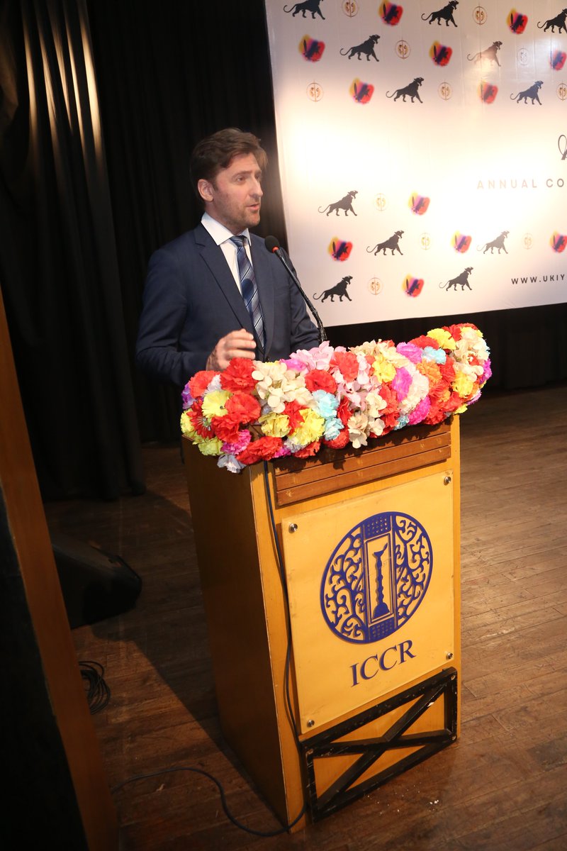 Alliance Française du Bengale's director, M. Nicolas Facino, had the honor of participating as a Guest of Honor at the Annual Solstice Conference 2023 held at the ICCR Auditorium, Kolkata. A testament to collaborative efforts in promoting French and fostering literary exchange.
