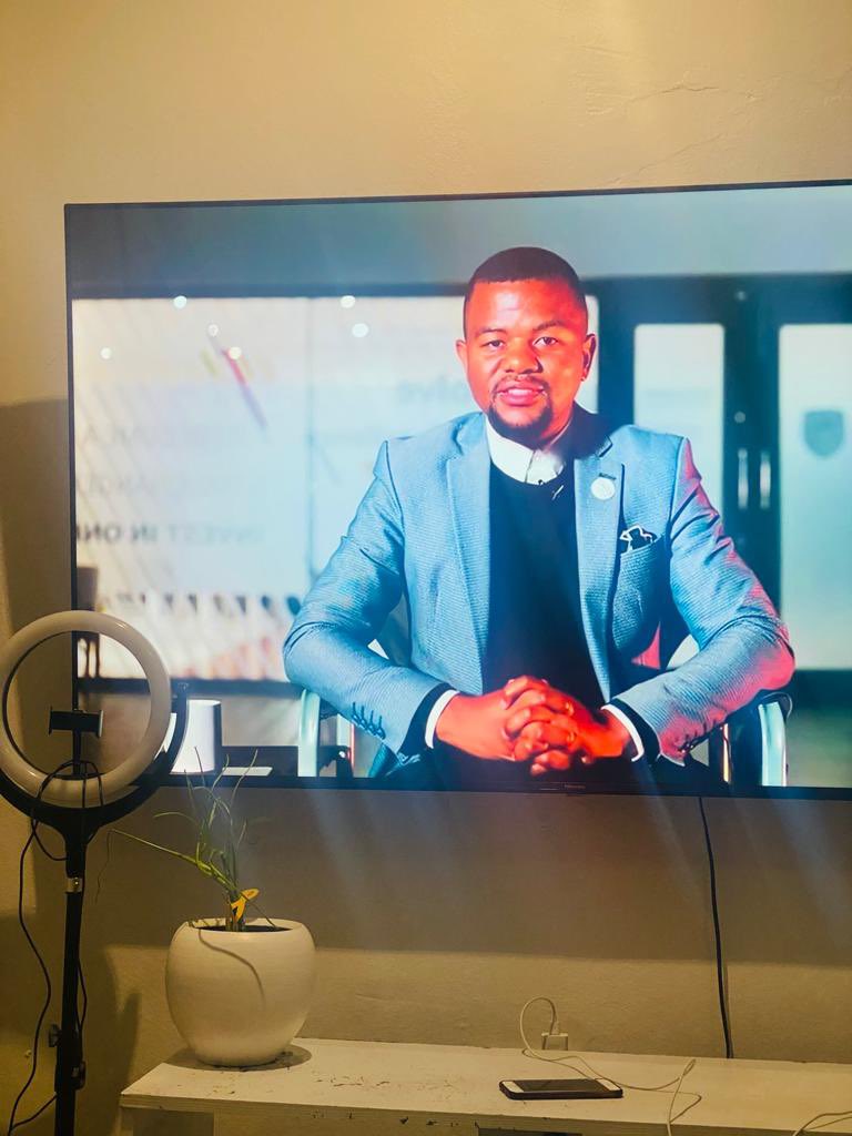 gkhutsafalo's tweet photo. Is 'Mindset Change' really a game changer for Botswana | The GJK Podcast... 

Watch Now!
https://t.co/SkdjcXnOGt via @YouTube

Please subscribe to the channel.✨🙏🏾 https://t.co/3vph3QEh9h