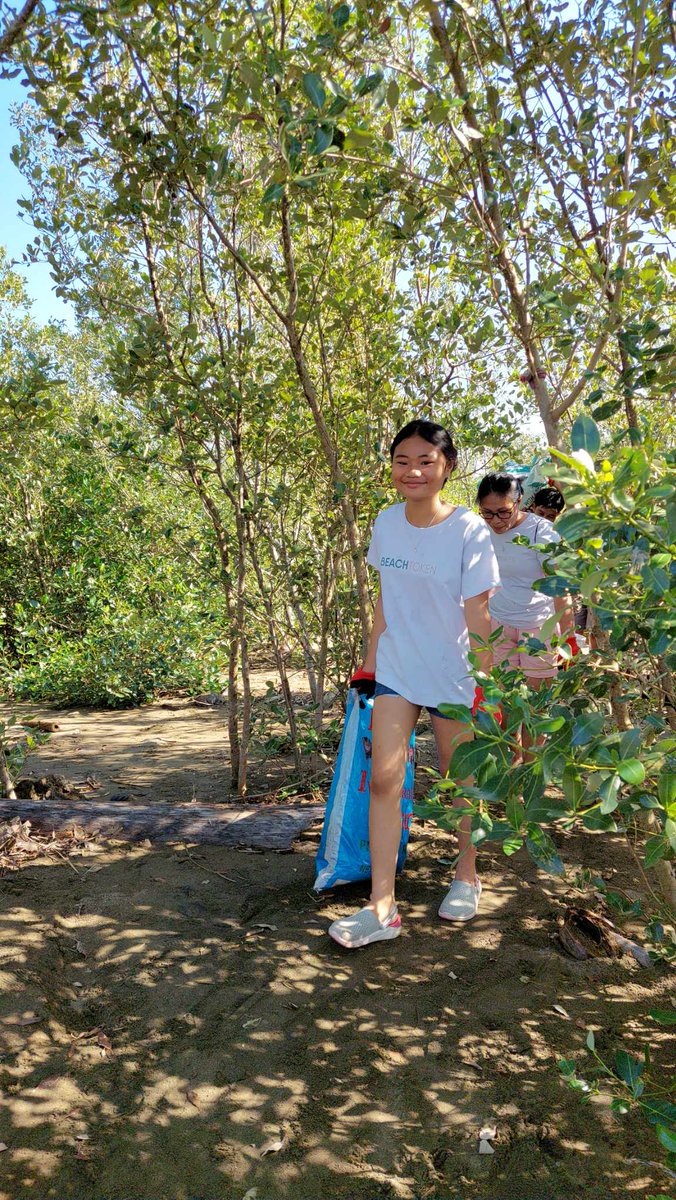 ElmaColiao's tweet photo. Mangrove clean up
Click our post here:
https://t.co/dDfa7hrNn2
#beachcollective
#beachtoken https://t.co/7M5NpfVznx