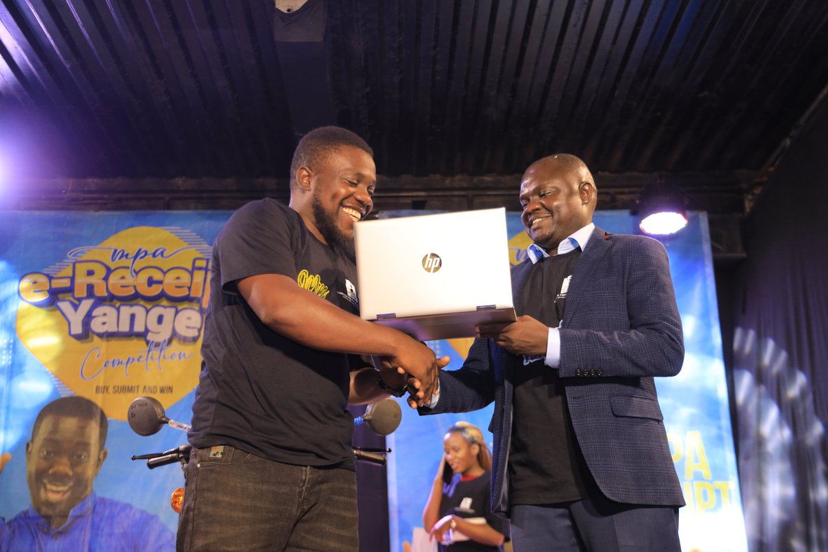 Yesterday in Rubaga, Masereka Benon  grabbed himself a brand-new HP Laptop. 
#MpaEreceiptYange.