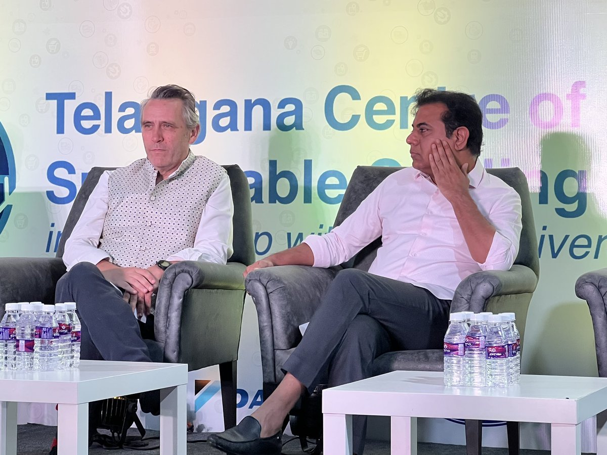 ChakrvarthiAVPS's tweet photo. @MinisterKTR @KTRBRS just launched Telangana Centre of Excellence for Sustainable Cooling and Cold Chain in Hyderabad @UKinHyderabad @jayesh_ranjan @InvTelangana Prof Toby Peters #GMR #TSTPC @KTRoffice another milestone #HappeningHyderabad great boon for food & pharma industry https://t.co/hoT9XjaMaG