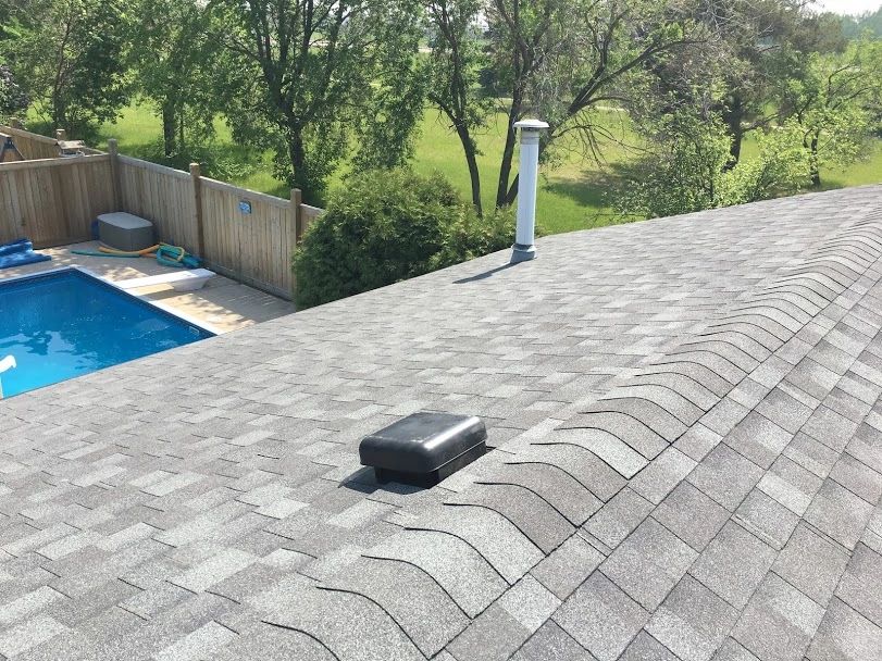 ABstrongRoofing's tweet photo. Here for all your roofing needs! 👍 
#AlbertaStrongRoofing 👷‍♂️ https://t.co/nmPV0FnHiq