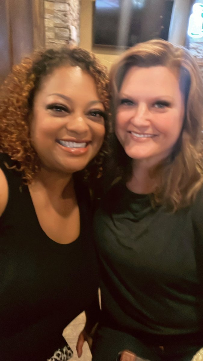 BFF in the house!! All is right in the world ❤️