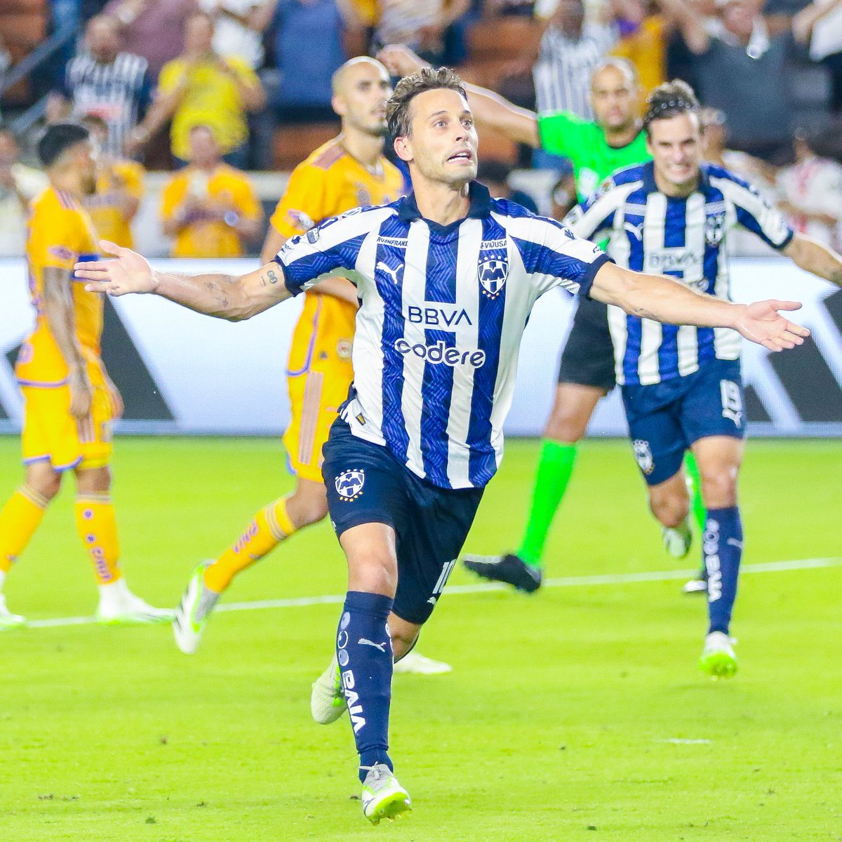 Muy orgulloso de este equipo 💙! Seguimos <a href="/Rayados/">Rayados</a>