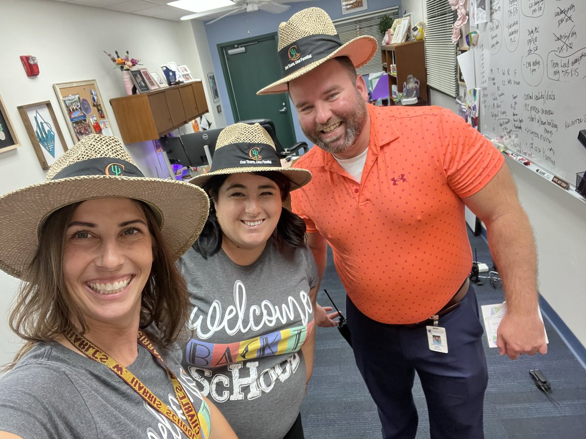 nanni_becky's tweet photo. First day @harriscsd83  for the 23-24 school year . Students having books in their hands day 1, hats thanks to @CartwrightSD , and morning treats for our staff https://t.co/3eJf79vCco