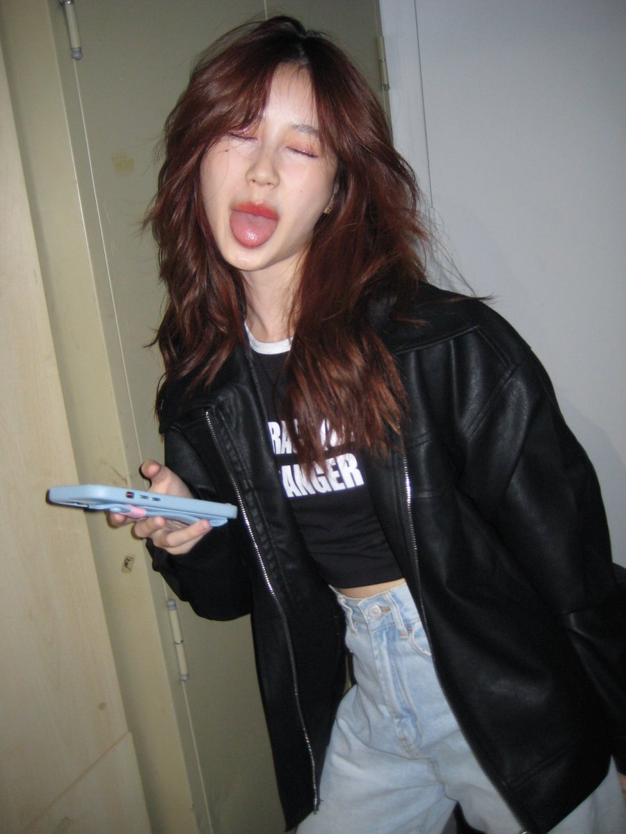 janeeeyeh's tweet photo. ไม่แบ่งหรอก😛 https://t.co/VNUTJ5eUpu