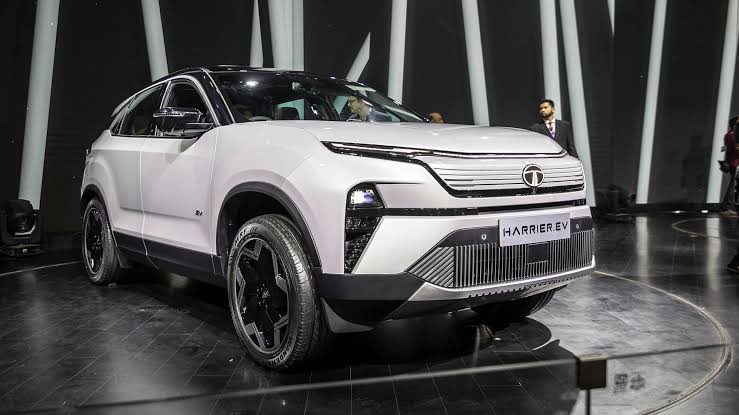 Harrier EV is expected to launch in India in April 2025 between expected price of ₹22-25 lakhs. 
#Harrier #HarrierEV