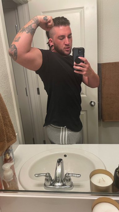thick boy szn https://t.co/Lx5Qr2kjJx