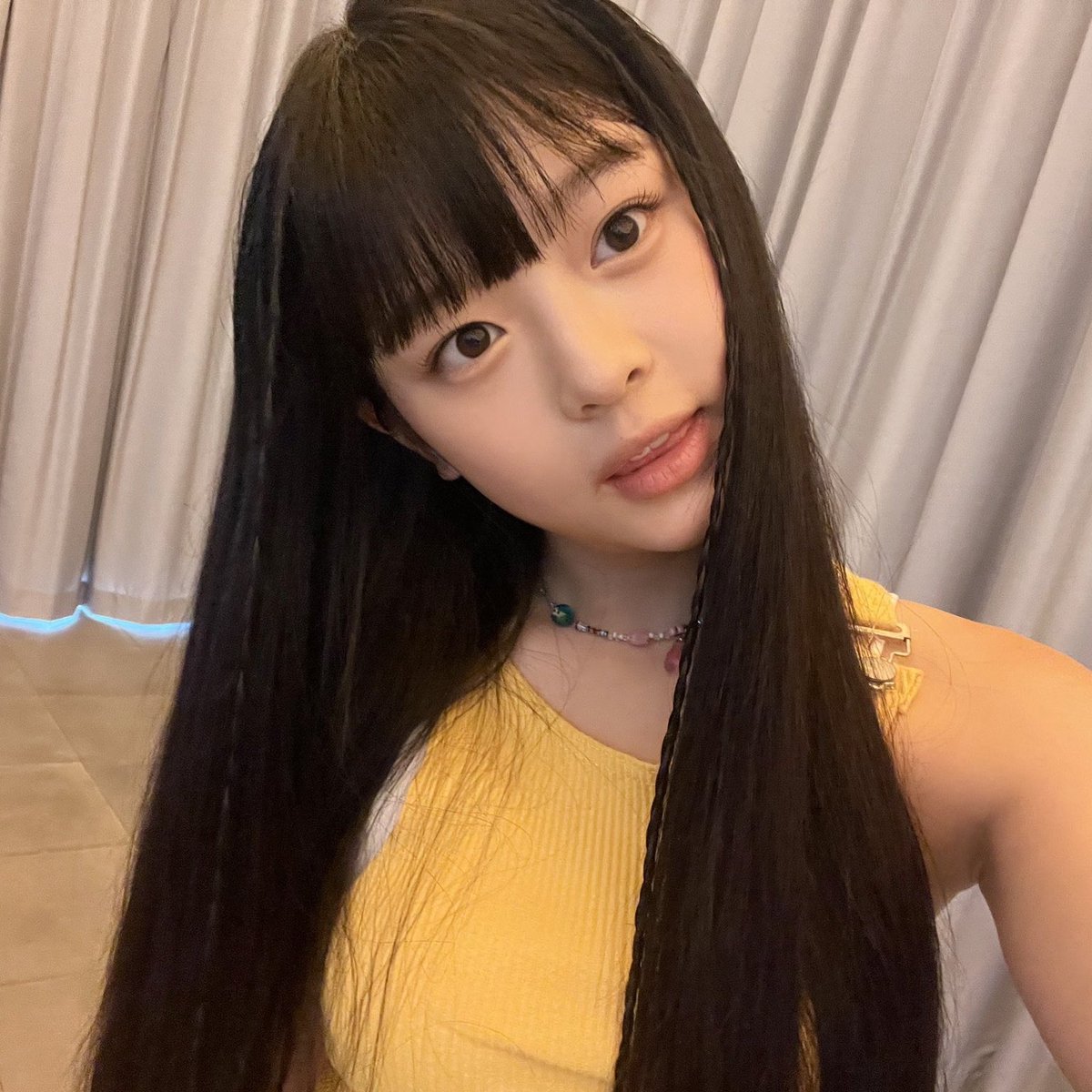 hi, i'm xei !! ☆

๑ she/they ; filo
๑ not new to #stantwt / #kpoptwt
๑ i ult ; new jeans : le sserafim : seventeen
๑ many more side groups !
๑ looking for interactive #moots / friends ♡
๑ rt is much appreciated ♡