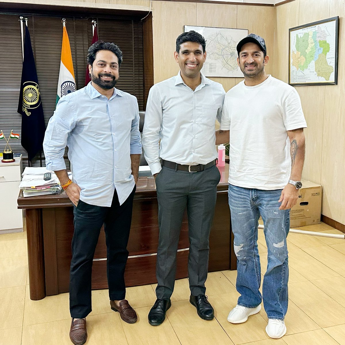 piyushsachdeva_'s tweet photo. When an administrator, advisor and an international athlete come together, the discussion is only about the development of the country and its people, and what can be done for the betterment of the society. #OneWorld #DevelopmentandPeace
@nishantyadavIAS ji, @imohitsharma18 https://t.co/s059pQQvW9