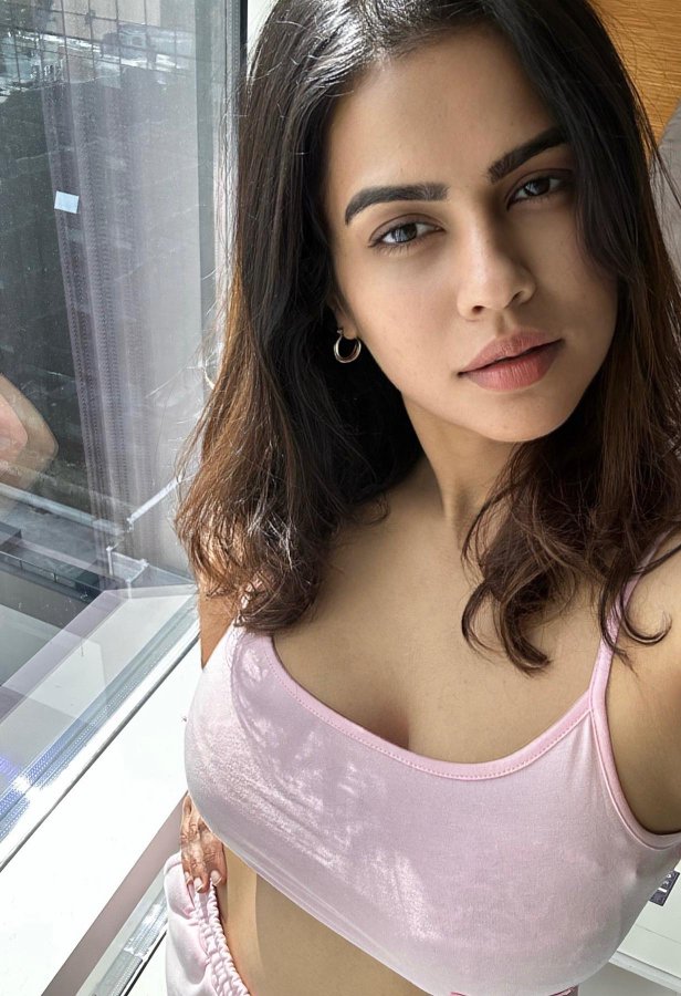 F3EPR0uXAAAihsR?format=jpg&name=900x900