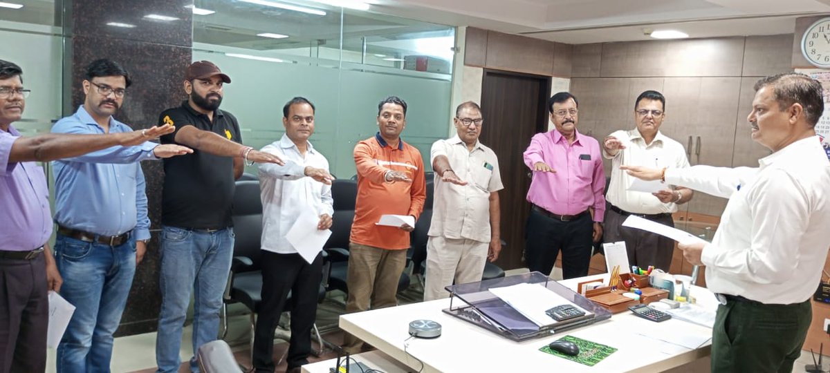 uprnnltd's tweet photo. आज 9 अगस्त 2023 को आजादी के अमृत महोत्सव के अंतर्गत पंच प्रण की शपथ दिल्ली अंचल के समस्त अधिकारियों एवम कर्मचारियो द्वारा ग्रहण की गई। @myogiadityanath @JitinPrasada @uppwdofficial @BrijeshSinghBJP https://t.co/JZ2NImAmKd
