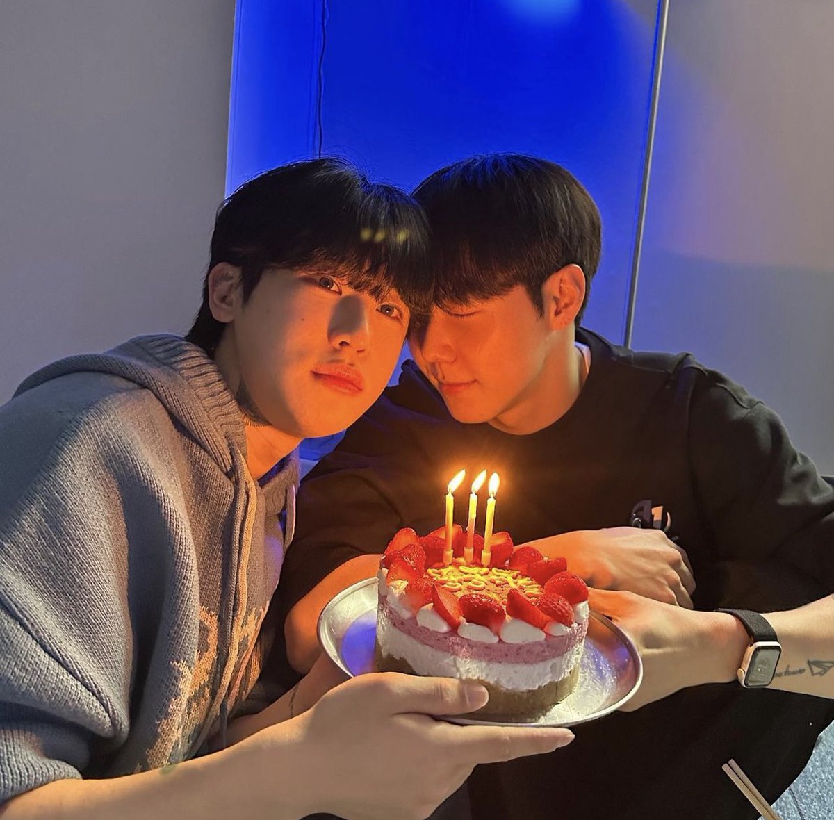 KooksNyb's tweet photo. They are literally the prettiest couple ever 😓🫶🏼
#HisMan2 #남의연애2 #SunJun #SEONGSEONG https://t.co/mPCNYiFUJ8