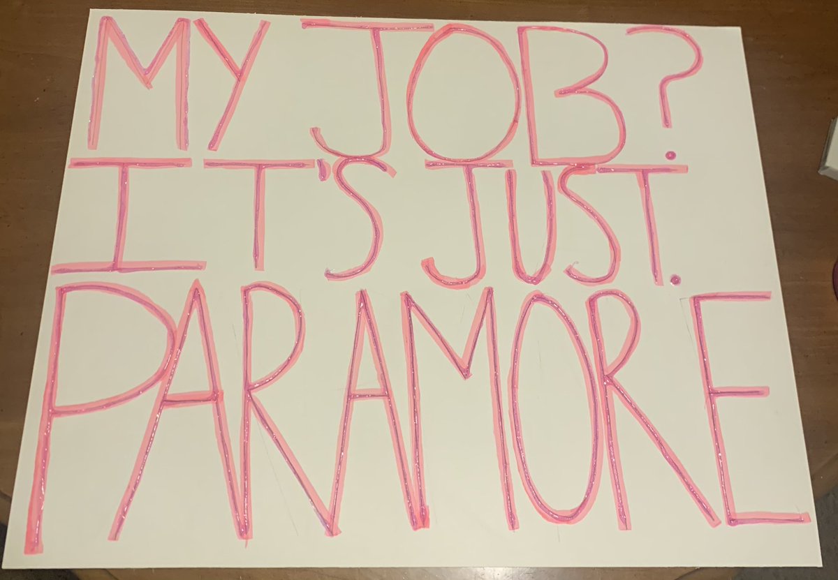 minmixtape's tweet photo. @paramore my job…is just…paramore. and the business i’m in? it’s misery. please lemme sing miz biz at your seattle show tomorrow https://t.co/gLsTC6l0BI