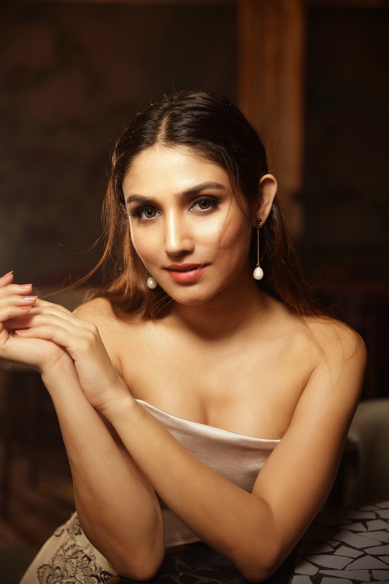 DonalBisht's tweet photo. Be your kind of beautiful ❤️🫶✨ https://t.co/dHHVOFTo5b