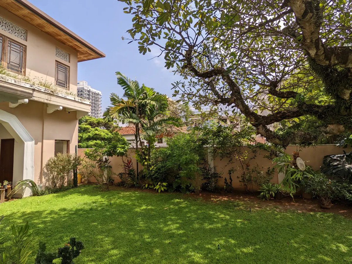 LakmahalLibrary's tweet image. Come visit us, a small library in the heart of Colombo! Study or read or spend time in our garden