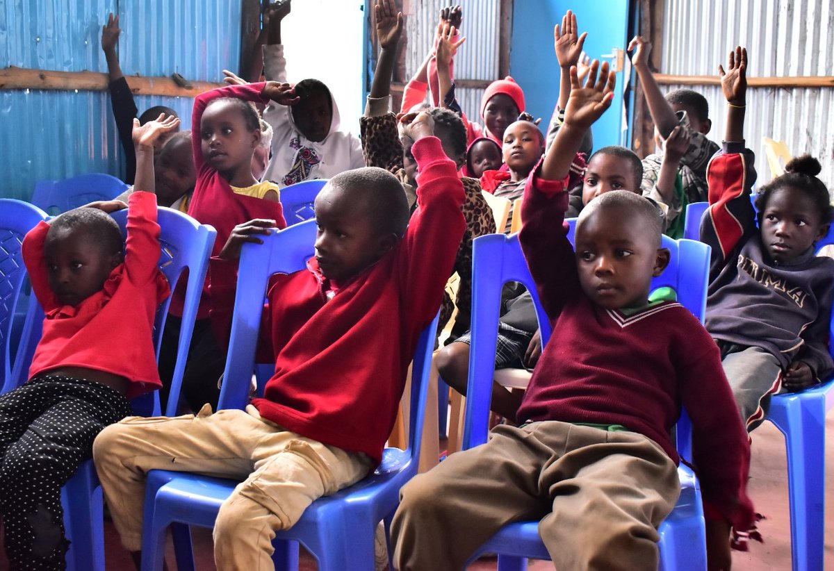 CrimeSiPoaKenya's tweet photo. Drugs &amp; Substance abuse continue to have negative effects on kids. It is important we continue to enlighten them on the dangers. Thanks to our partners from Jitambue Kisheria club at @StrathU &amp; Glorious Evangelical Church Ruiru 
#CommunityEngagement 
@StrathmoreLaw @SLSLawClinic https://t.co/eXcmNypc1d